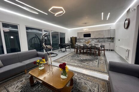 ویلا استخردار دوخواب مبله در چهارباغ