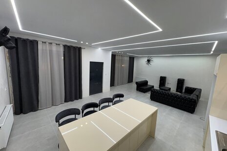 ویلا استخردار دوخواب رز در چهارباغ