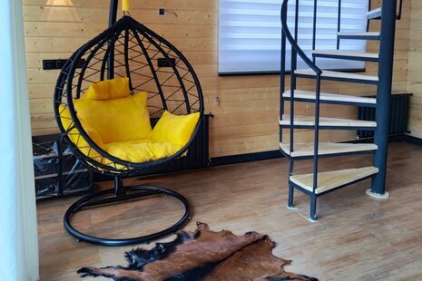 کلبه دوبلکس سوئیسی دوخواب لوکس سیاه در رامسر