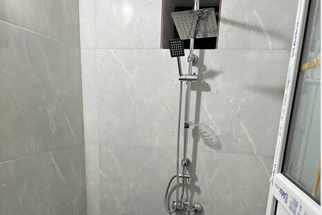 واحد تکخواب مبله در طبقه ی همکف ویلا سواد کوه