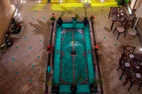 اتاق استاد حسن کسایی در اقامتگاه بومگردی اصفهان