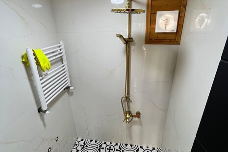 کلبه سوئیسی دوبلکس استخردار مبله تکخواب در قائم شهر