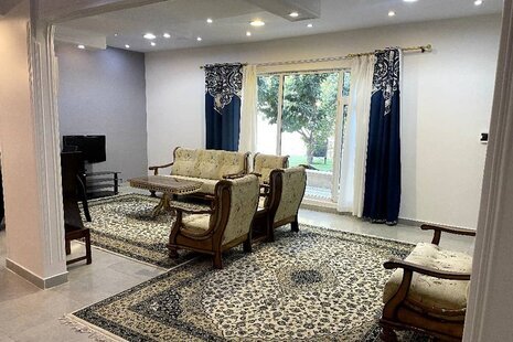 ویلای مدرن استخر آبگرم سرپوشیده ارغوان 2