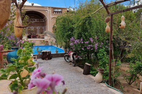 اتاق سرای جهانگرد یزد(چهار تخته زیر همکف)