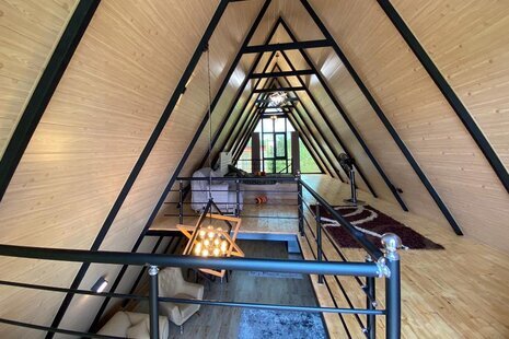 کلبه سوئیسی دوبلکس تکخواب سنجاقک در شهر بندر انزلی