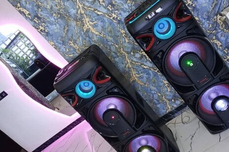 ویلا استخردار دوخواب مدرن آمیتیس در چهارباغ