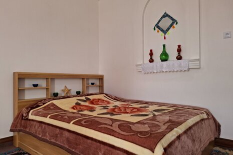 اتاق سه نفره ساحلی (9) در اقامتگاه بومگردی بوشهر