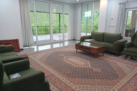 واحد تکخواب چهره در طبقه اول ویلای بابل