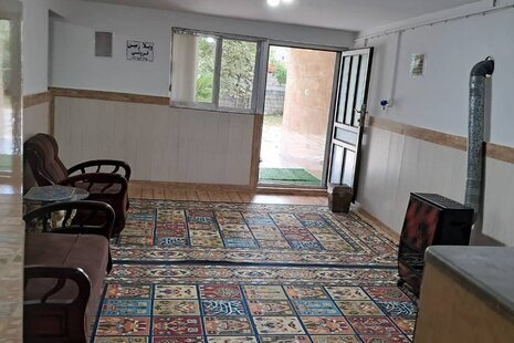 واحد مبله تکخواب در طبقه همکف ویلا در اسالم