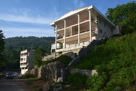 آپارتمان مبله تکخواب سرای دلگشا واحد دوم شرقی در آمل