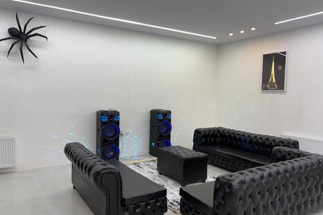 ویلا استخردار دوخواب رز در چهارباغ