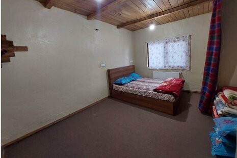 واحد در طبقه اول ویلا رامیان