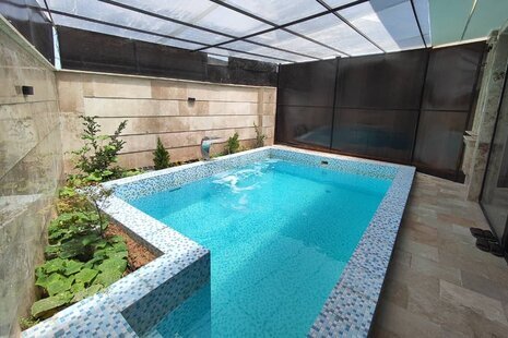 ویلا استخردار سه خواب مبله کُر در چهارباغ