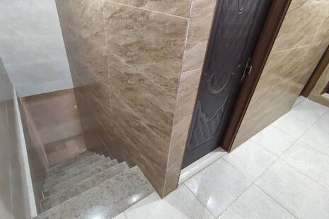 اتاق 203 دو تخت در مسافرخانه قم