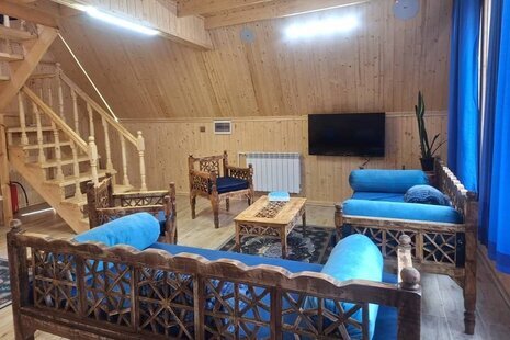 کلبه سوئیسی مبله دوخواب آبی در پل سفید