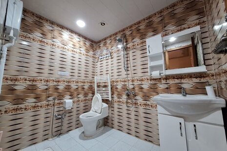 اتاق مینا در طبقه اول اقامتگاه بومگردی نطنز