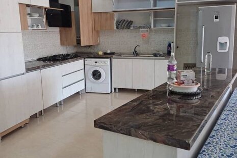 آپارتمان مبله سه خواب در صدرا