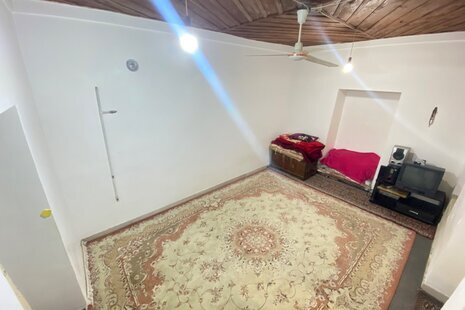 اتاق هخامنشیان در اقامتگاه بومگردی گلوگاه