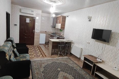 واحد جنگلی لب رودخانه در طبقه همکف ویلا در روستای شالما