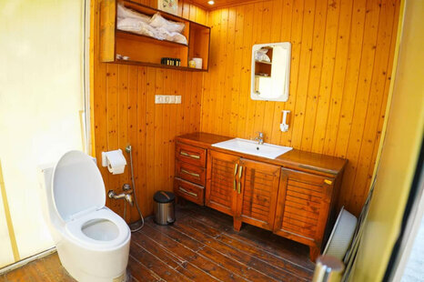 کلبه شناور در دهکده گردشگری عسلویه