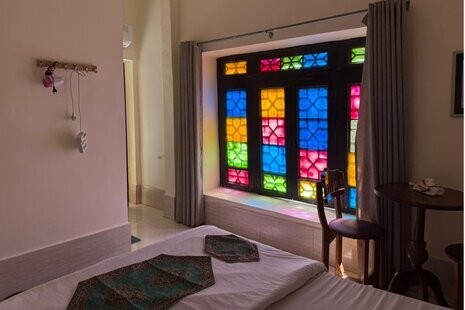 اتاق شماره 12 در اقامتگاه بومگردی شیراز