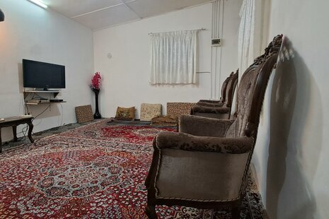 واحد مبله تکخواب نرگس در طبقه اول ویلای تنکابن