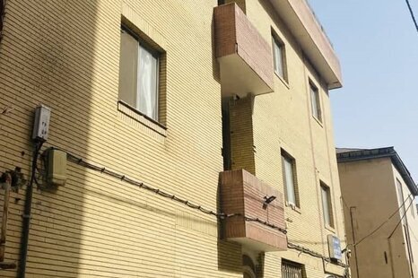 واحد پنج تخت در مسافرخانه مشهد