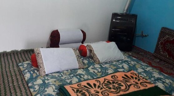 اتاق اقامتگاه بومگردی در رودبار