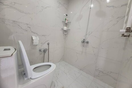 اتاق کنج سردر اقامتگاه بومگردی رامسر