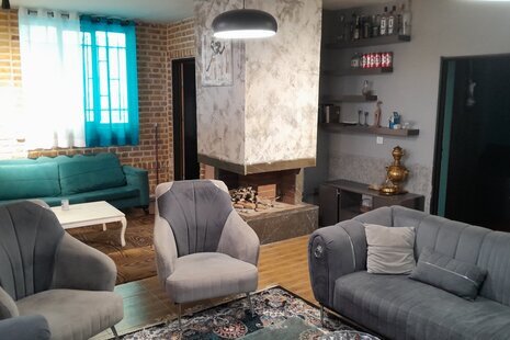 ویلا باغ استخردار مبله دوخواب مانترا در چهارباغ