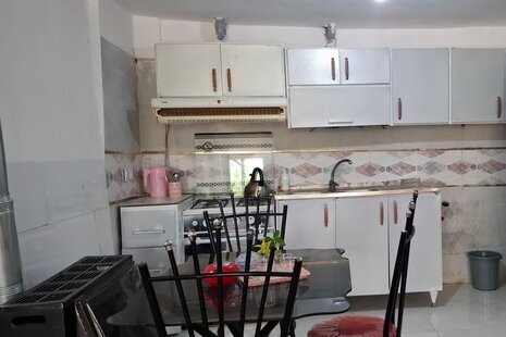 واحد مبله بید مجنون دو در رودسر