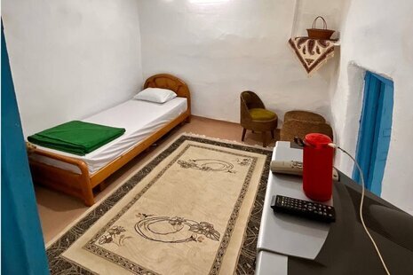 واحد خانه پدری در طبقه اول ویلای لاهیجان