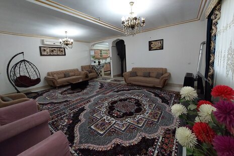 واحد تکخواب یونا در ویلای ساری