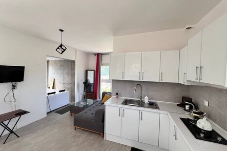 سوئیت جکوزی دار مبله در طرقبه و شاندیز