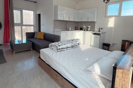 سوئیت جکوزی دار مبله در طرقبه و شاندیز