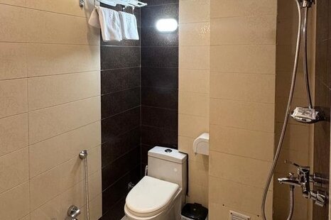 اتاق سه نفره اندرزگو در هتل مشهد