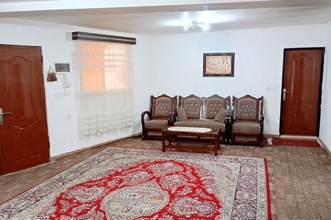 واحد مبله دوخواب طبقه همکف ویلا در رحیم آباد