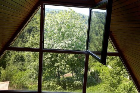 کلبه جنگلی تکخواب الدار گرگانی در سوادکوه