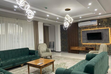 آپارتمان مبله دوخواب ساختمان گلد شبنم در قشم