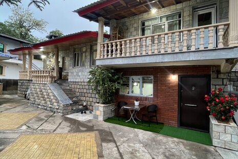 واحد دوخواب امیر در طبقه همکف ویلای کلاردشت