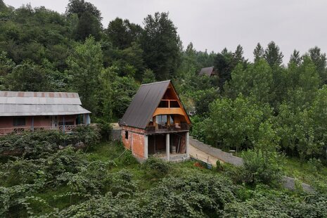 کلبه سوئیسی جکوزی دار تک خواب ماندگار در بابل