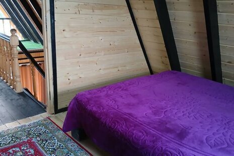 کلبه دوبلکس استخردار مبله دوخواب گل سرخ در چابکسر