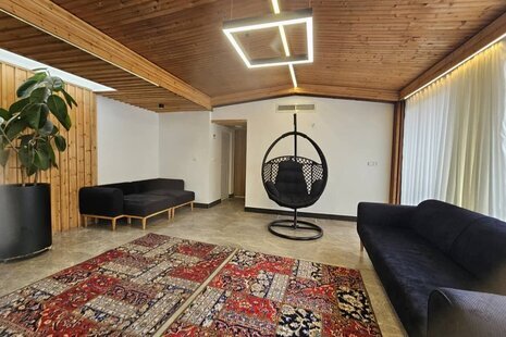 ویلا چهارخواب استخردار بنای جهان با جکوزی در کرج