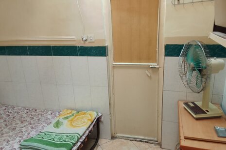 اتاق 6 در مسافرخانه در همدان