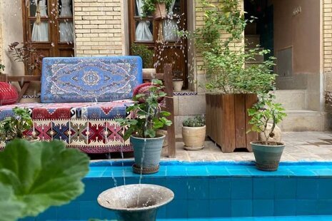 اتاق 3 نفره ترنج در اقامتگاه سنتی شیراز