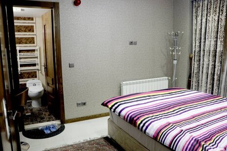 واحد 201 تکخواب لاولی روم (با صبحانه) در هتل آپارتمان اصفهان