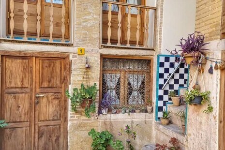 اتاق 5 در اقامتگاه بومگردی شیراز