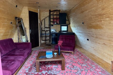 کلبه سوئیسی تکخواب مبله میجان 1 در رشت
