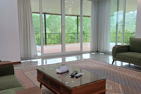 واحد تکخواب چهره در طبقه اول ویلای بابل