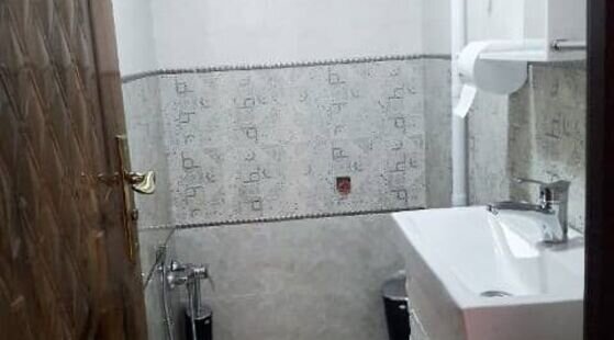منزل بزرگ و نوساز مبله در کاشان